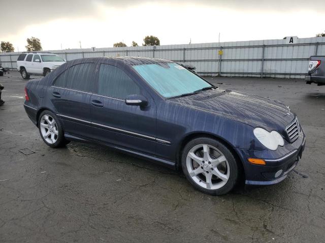 WDBRF52H47F930012 - 2007 MERCEDES-BENZ C 230 BLUE photo 4