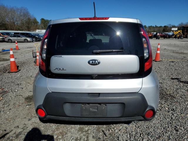 KNDJN2A23F7755483 - 2015 KIA SOUL SILVER photo 6