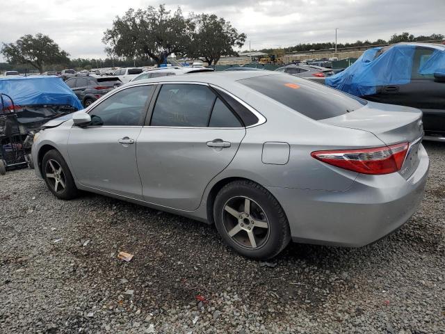 4T1BF1FK5GU149122 - 2016 TOYOTA CAMRY LE GRAY photo 2