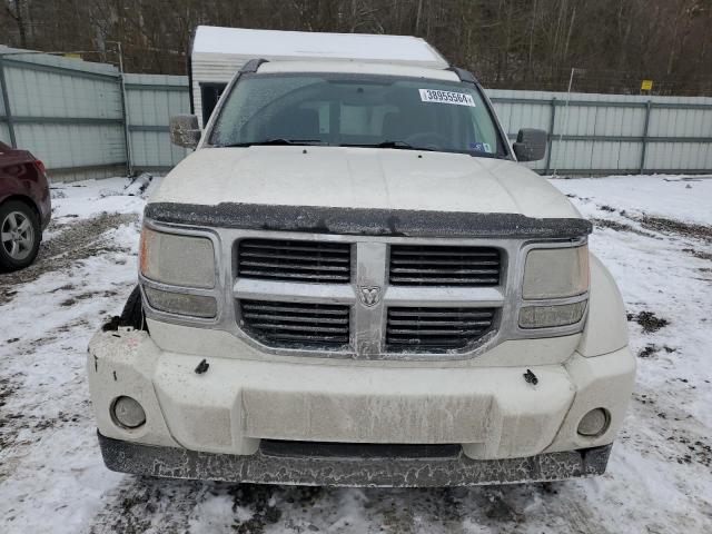 1D8GU28K59W513518 - 2009 DODGE NITRO SE WHITE photo 5