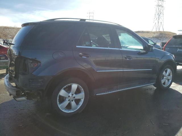4JGBB8GB5BA736904 - 2011 MERCEDES-BENZ ML 350 4MATIC BLUE photo 3