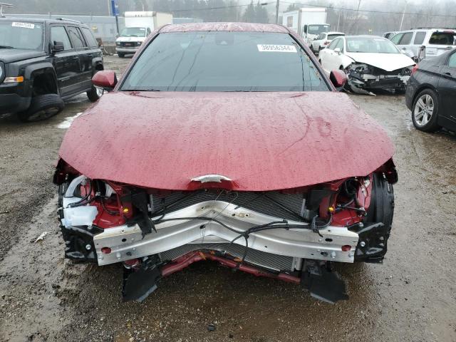 4T1R11BK3NU072198 - 2022 TOYOTA CAMRY LE RED photo 5