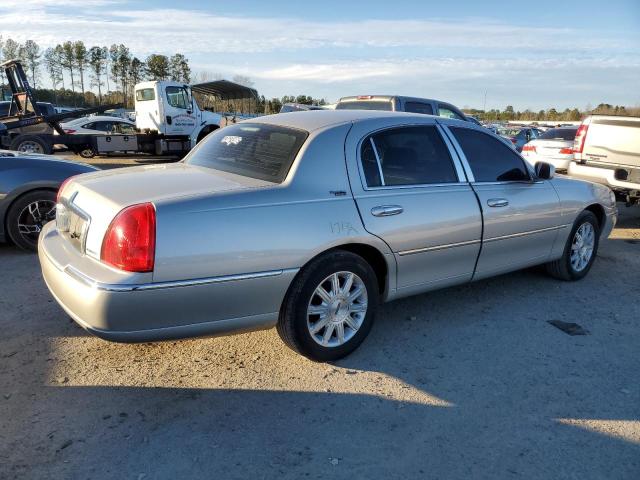 2LNHM82W28X655809 - 2008 LINCOLN TOWN CAR SIGNATURE LIMITED TAN photo 3