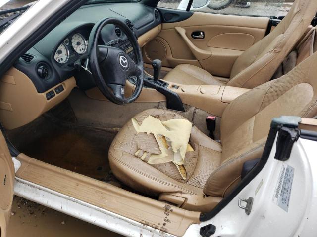 JM1NB353320229392 - 2002 MAZDA MX-5 MIATA BASE WHITE photo 7