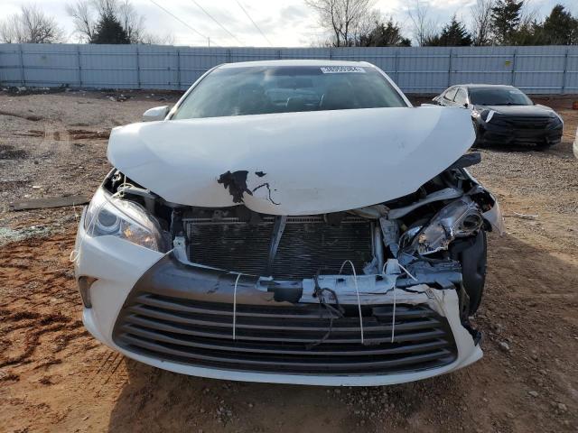 4T1BF1FK0FU074635 - 2015 TOYOTA CAMRY LE WHITE photo 5