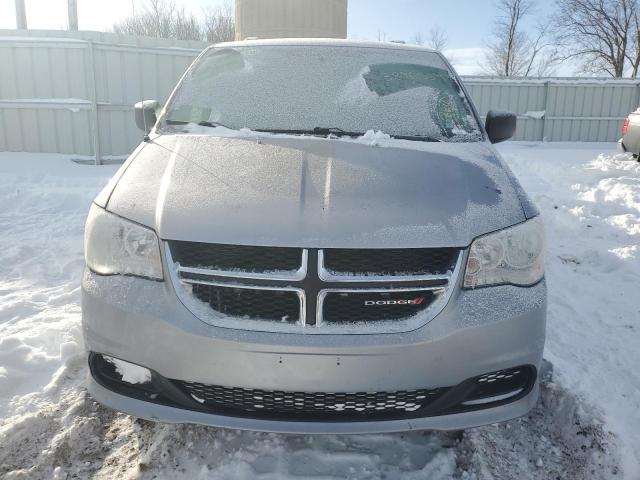 2C4RDGBG5HR626398 - 2017 DODGE GRAND CARA SE SILVER photo 5