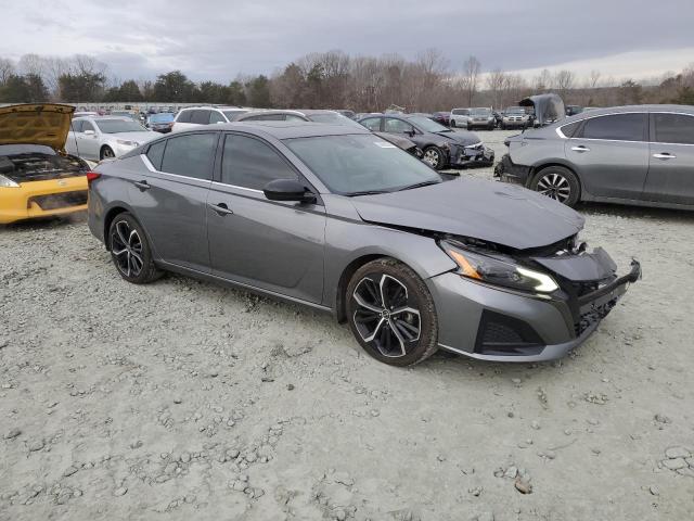 1N4BL4CV8PN304873 - 2023 NISSAN ALTIMA SR CHARCOAL photo 4