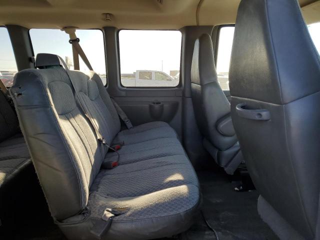 1GAHG39U661189741 - 2006 CHEVROLET EXPRESS G3 WHITE photo 11