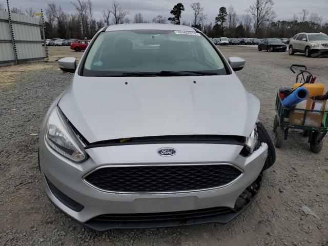 1FADP3F20HL322306 - 2017 FORD FOCUS SE SILVER photo 5