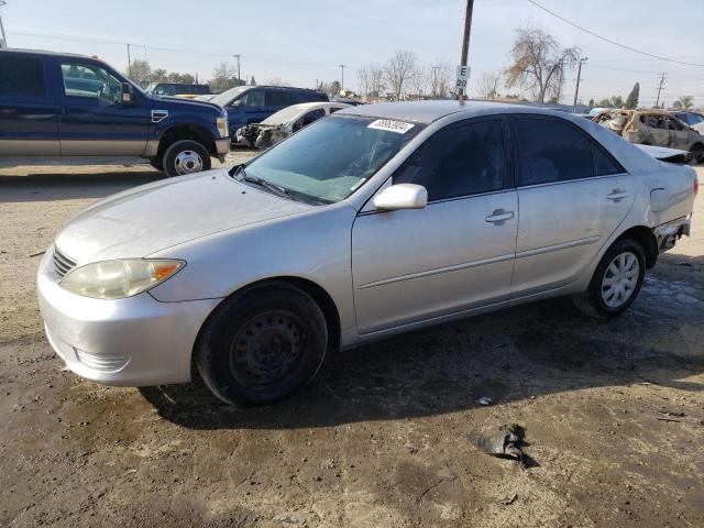 4T1BE32K95U078511 - 2005 TOYOTA CAMRY LE SILVER photo 1