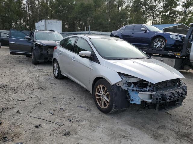 1FADP3K26HL340282 - 2017 FORD FOCUS SE SILVER photo 4