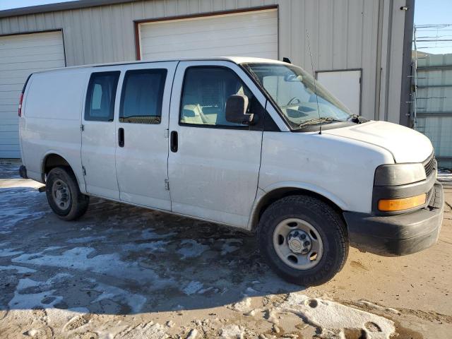 1GCWGAFP9N1243694 - 2022 CHEVROLET EXPRESS G2 WHITE photo 4