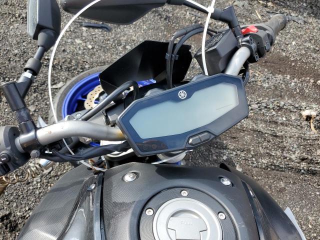 JYARM06E0FA002506 - 2015 YAMAHA FZ07 TWO TONE photo 8