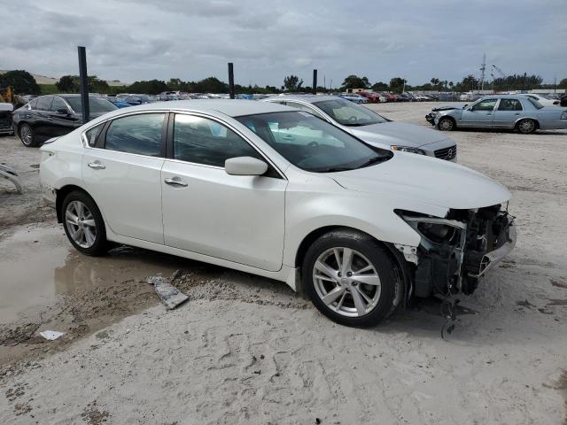 1N4AL3AP4FC161666 - 2015 NISSAN ALTIMA 2.5 WHITE photo 4