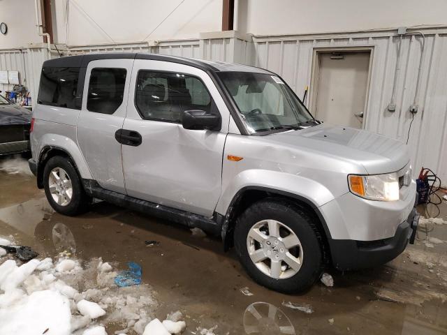 5J6YH2H70BL000035 - 2011 HONDA ELEMENT EX SILVER photo 4