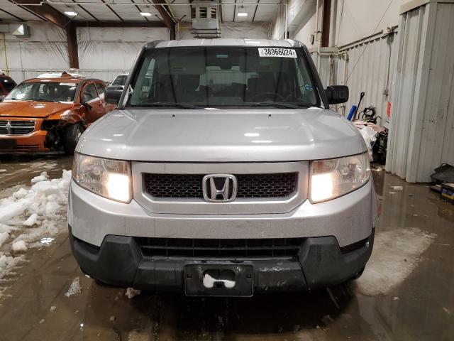 5J6YH2H70BL000035 - 2011 HONDA ELEMENT EX SILVER photo 5