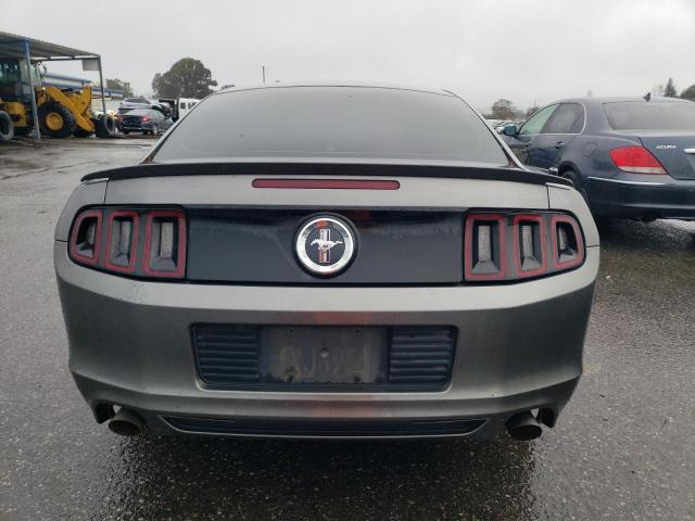 1ZVBP8AM4D5211146 - 2013 FORD MUSTANG GRAY photo 6