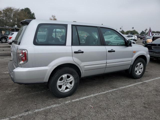 2HKYF18106H519775 - 2006 HONDA PILOT LX SILVER photo 3