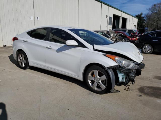 5NPDH4AE2DH283523 - 2013 HYUNDAI ELANTRA GLS WHITE photo 4