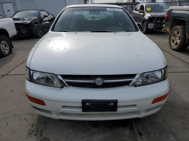 JN1CA21A6XM301908 - 1999 NISSAN MAXIMA GLE WHITE photo 5