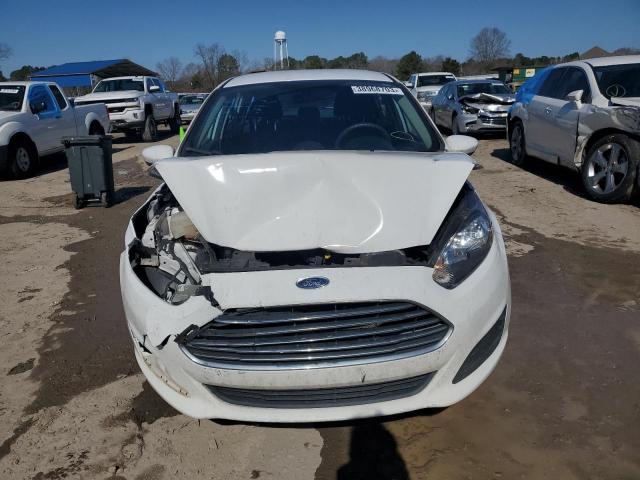 3FADP4EJ0JM128314 - 2018 FORD FIESTA SE WHITE photo 5