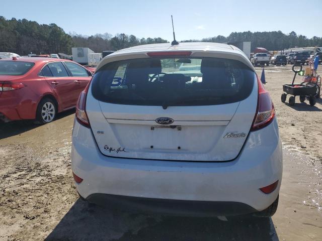 3FADP4EJ0JM128314 - 2018 FORD FIESTA SE WHITE photo 6