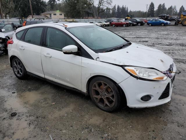 1FADP3K22EL336225 - 2014 FORD FOCUS SE WHITE photo 4