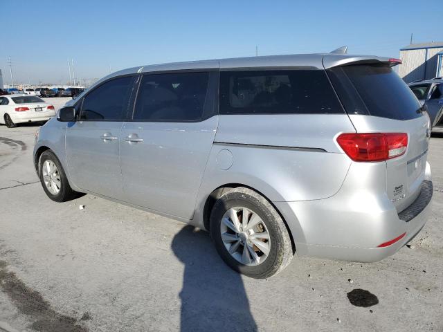 KNDMB5C14H6224409 - 2017 KIA SEDONA LX SILVER photo 2