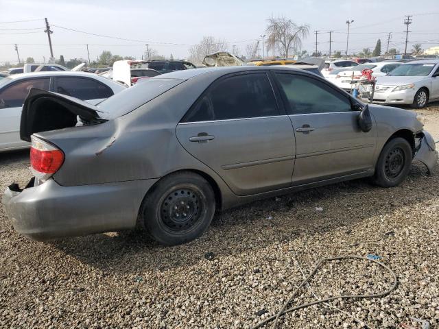 JTDBE32K353023644 - 2005 TOYOTA CAMRY LE GRAY photo 3