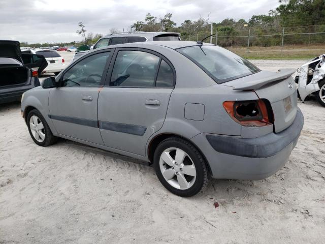 KNADE123376222682 - 2007 KIA RIO BASE GRAY photo 2