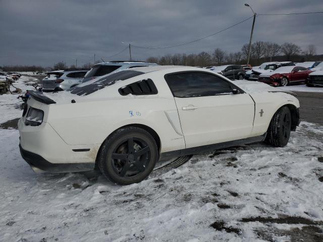 1ZVBP8AM0C5275165 - 2012 FORD MUSTANG WHITE photo 3