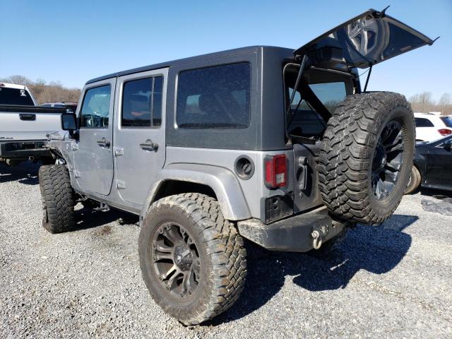 1C4HJWEG2JL938364 - 2018 JEEP WRANGLER U SAHARA SILVER photo 2