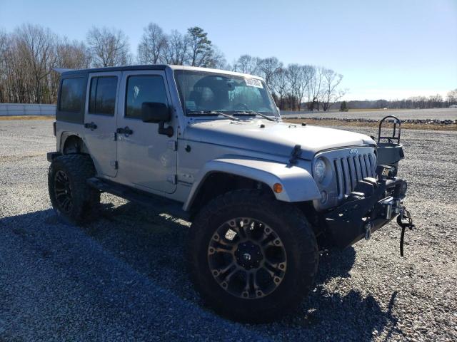 1C4HJWEG2JL938364 - 2018 JEEP WRANGLER U SAHARA SILVER photo 4