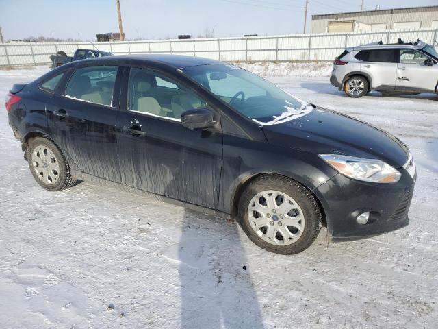 1FAHP3F22CL139855 - 2012 FORD FOCUS SE BLACK photo 4