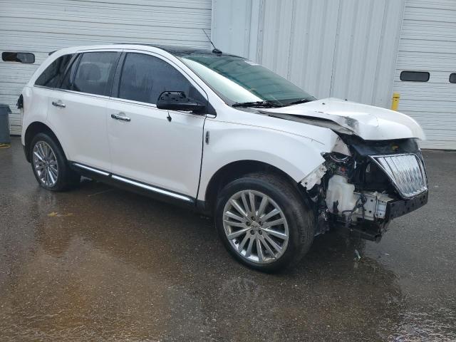 2LMDJ6JK5BBJ23280 - 2011 LINCOLN MKX WHITE photo 4