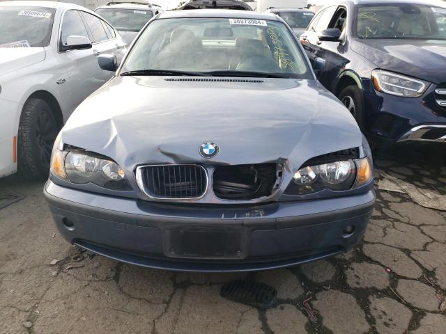 WBAET37422NH00213 - 2002 BMW 325 I BLUE photo 5