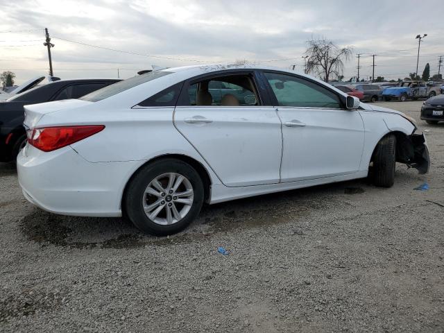 5NPEB4AC6DH691740 - 2013 HYUNDAI SONATA GLS WHITE photo 3