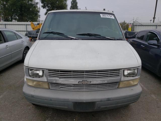 1GCDM19W01B127839 - 2001 CHEVROLET ASTRO WHITE photo 5