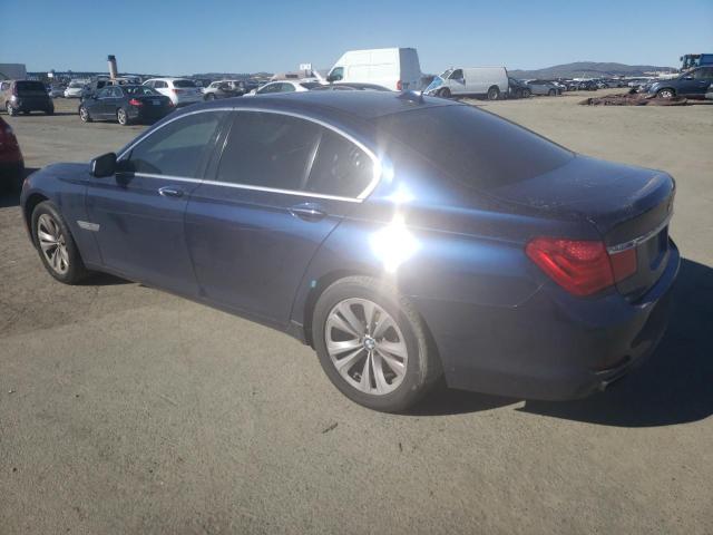 WBAKA4C58CDX20239 - 2012 BMW 740 I BLUE photo 2