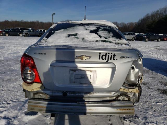 1G1JA5SG6D4236927 - 2013 CHEVROLET SONIC LS ვერცხლისფერი ფოტო 6