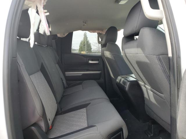 5TFUY5F10FX473954 - 2015 TOYOTA TUNDRA DOUBLE CAB SR/SR5 WHITE photo 10