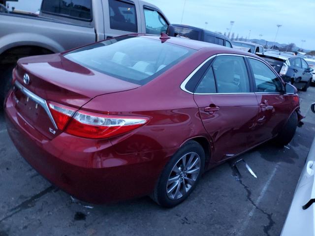 4T1BK1FK5FU561471 - 2015 TOYOTA CAMRY XSE RED photo 3