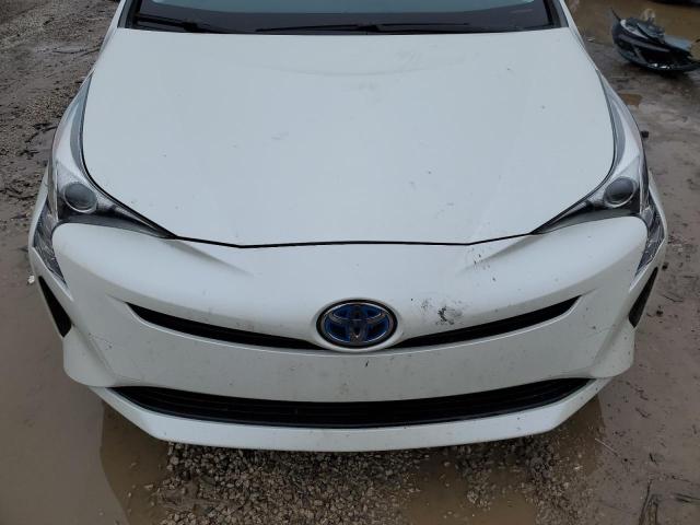 JTDKBRFU6J3587192 - 2018 TOYOTA PRIUS WHITE photo 11