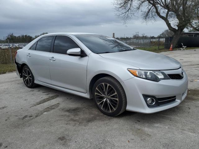 4T1BF1FK7CU033995 - 2012 TOYOTA CAMRY BASE SILVER photo 4