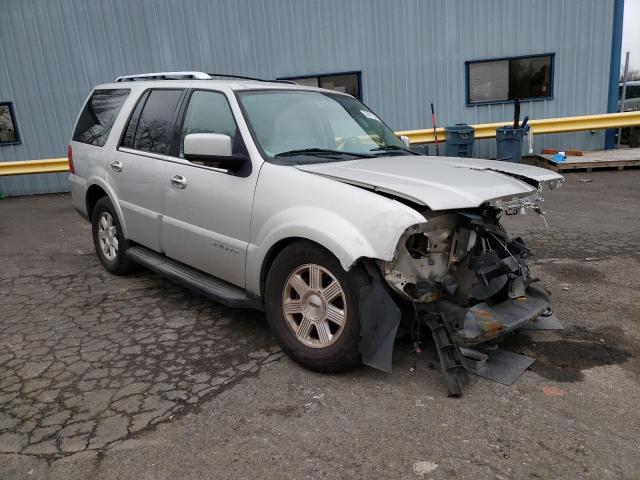 5LMFU27566LJ29629 - 2006 LINCOLN NAVIGATOR ნაცრისფერი ფოტო 4