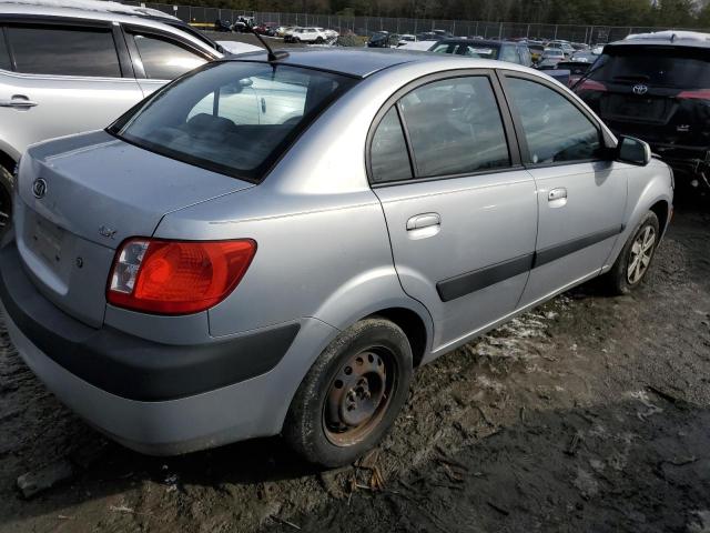 KNADE223X96524401 - 2009 KIA RIO BASE SILVER photo 3