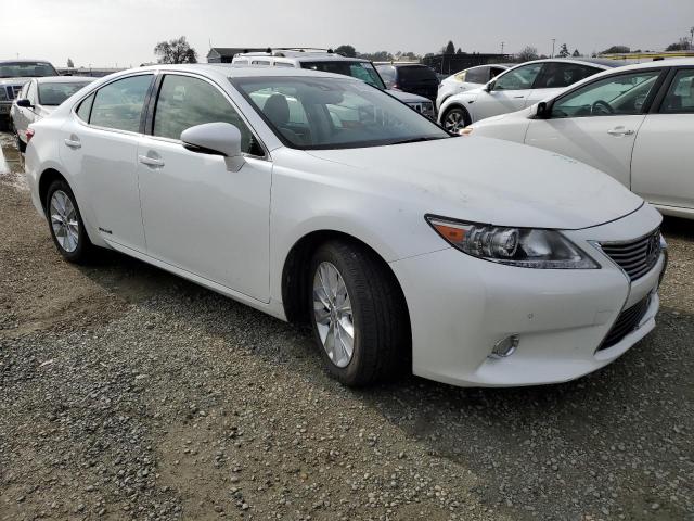 JTHBW1GG6D2033688 - 2013 LEXUS ES 300H WHITE photo 4