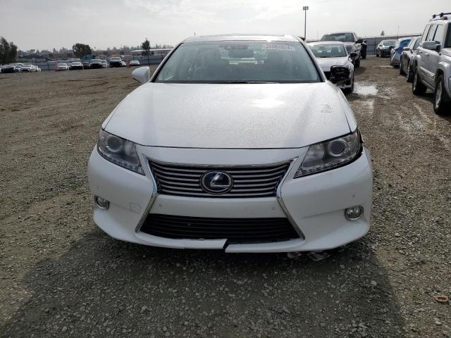 JTHBW1GG6D2033688 - 2013 LEXUS ES 300H WHITE photo 5