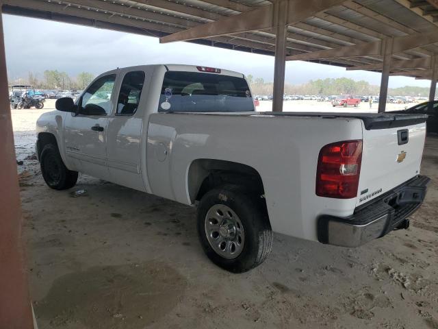 1GCSCREAXAZ105387 - 2010 CHEVROLET SILVERADO C1500  LS WHITE photo 2