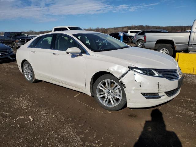 3LN6L2LU9DR827363 - 2013 LINCOLN MKZ HYBRID WHITE photo 4